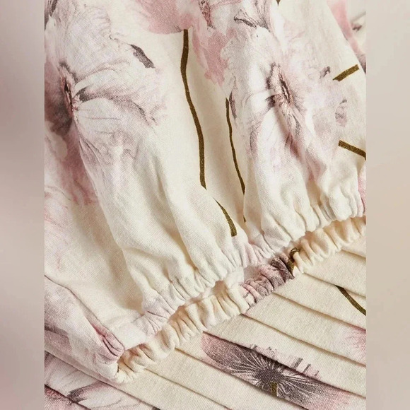 Express Floral Puff Sleeve Ruched Cropped Top NWT - Picture 10 of 14